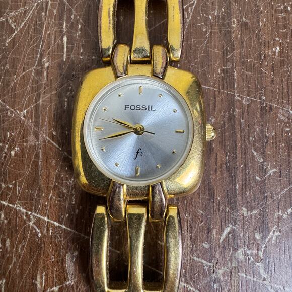 Fossil F2 Gold Tone Link Bracelet Analog Ladies Wristwatch Battery Powered - Picture 6 of 6